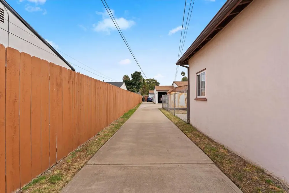 1240 Holly Avenue Imperial Beach, CA 91932