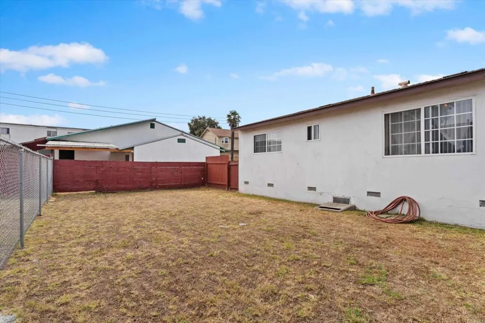 1240 Holly Avenue Imperial Beach, CA 91932