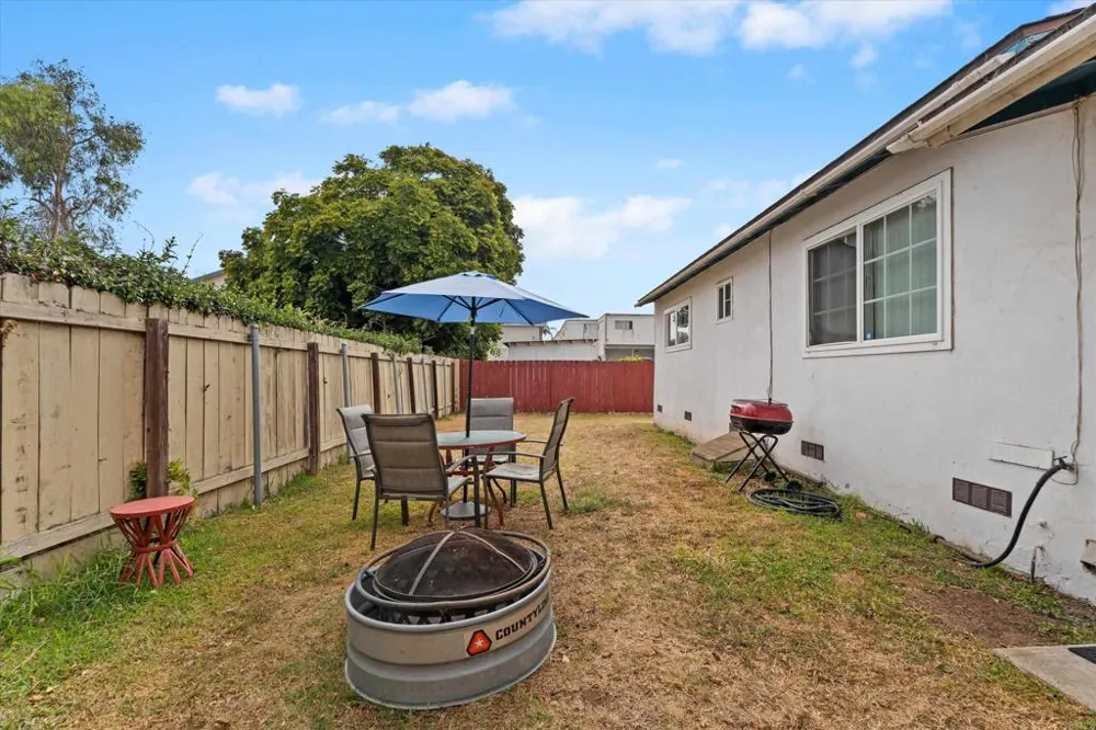 1240 Holly Avenue Imperial Beach, CA 91932