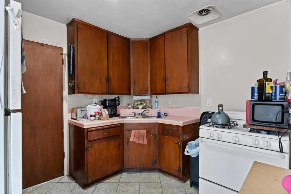 1240 Holly Avenue Imperial Beach, CA 91932