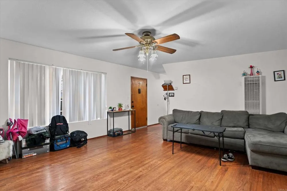 1240 Holly Avenue Imperial Beach, CA 91932