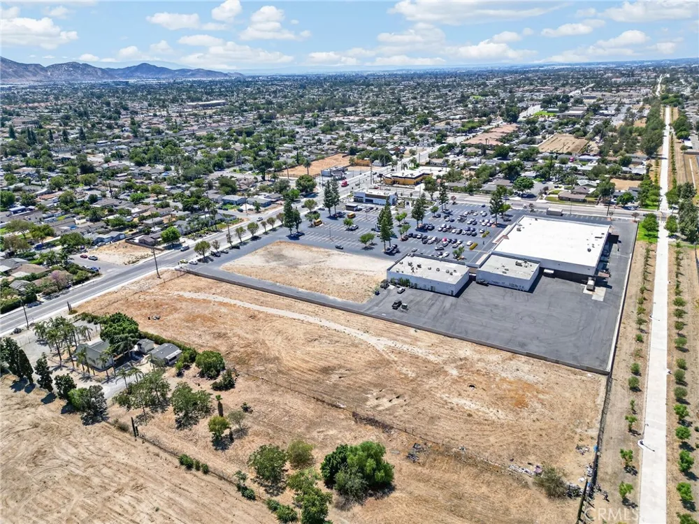 18100 Arrow Blvd Fontana, CA 92335