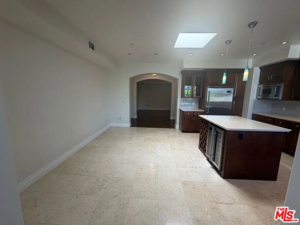 12050 Guerin Street #401 Studio City, CA 91604