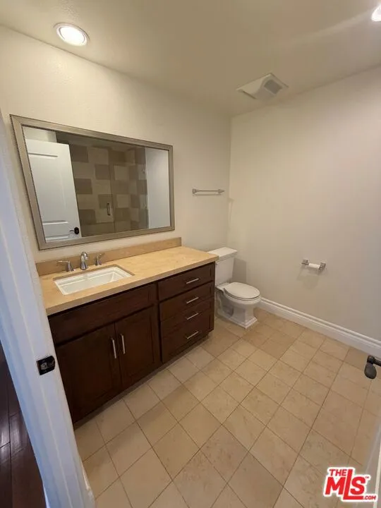 12050 Guerin Street #401 Studio City, CA 91604