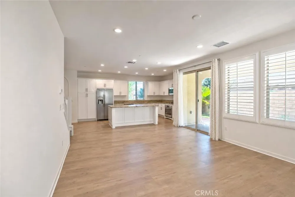67 Eclipse Lake Forest, CA 92630