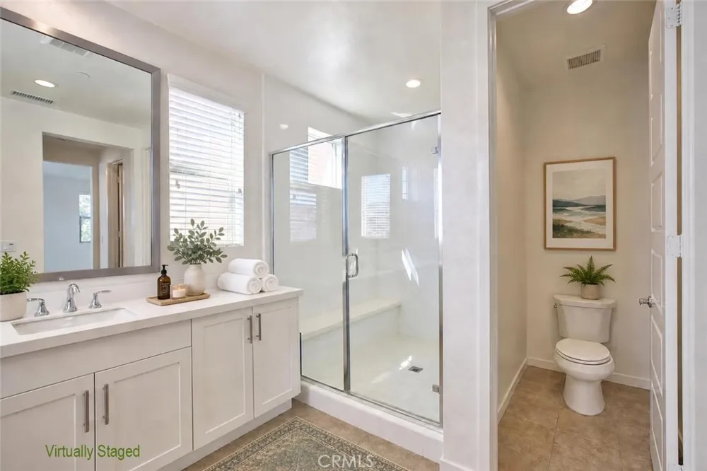 67 Eclipse Lake Forest, CA 92630