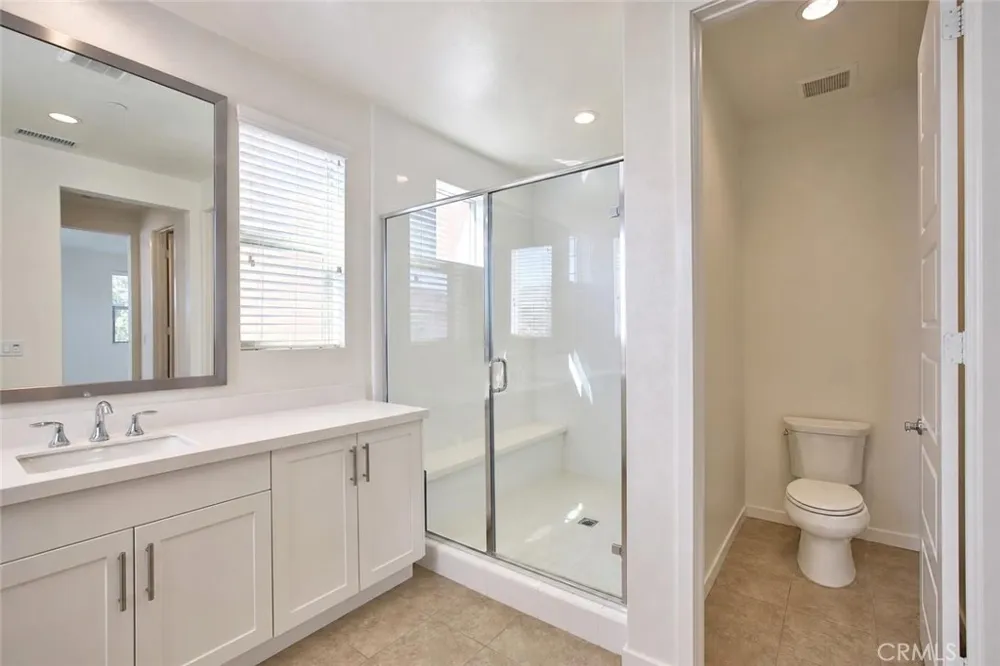 67 Eclipse Lake Forest, CA 92630