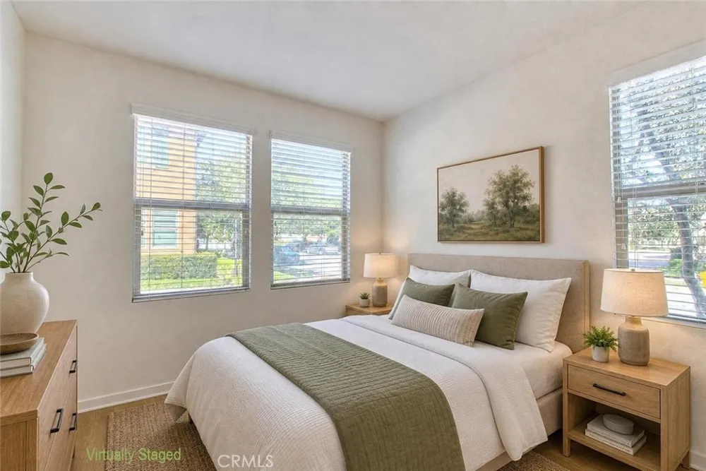 67 Eclipse Lake Forest, CA 92630