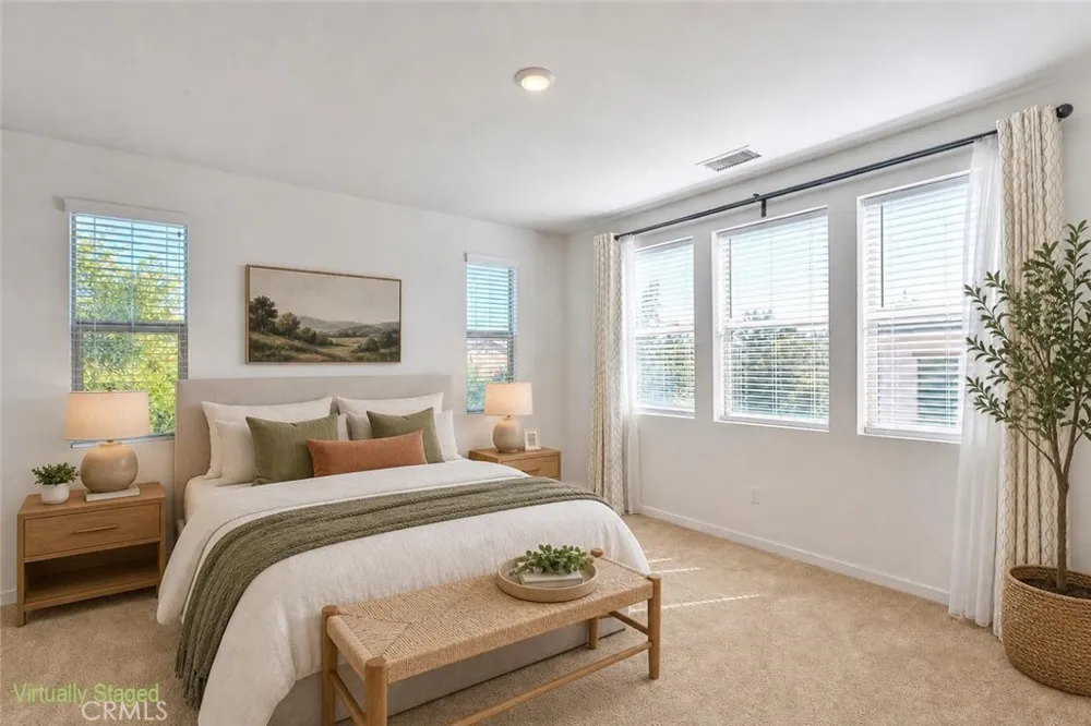 67 Eclipse Lake Forest, CA 92630