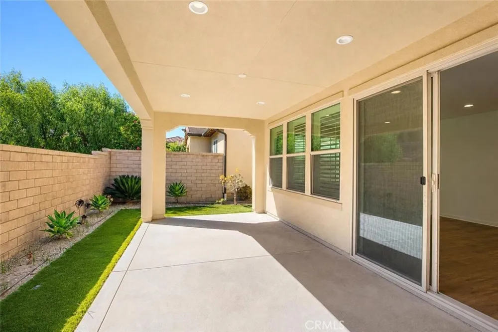 67 Eclipse Lake Forest, CA 92630