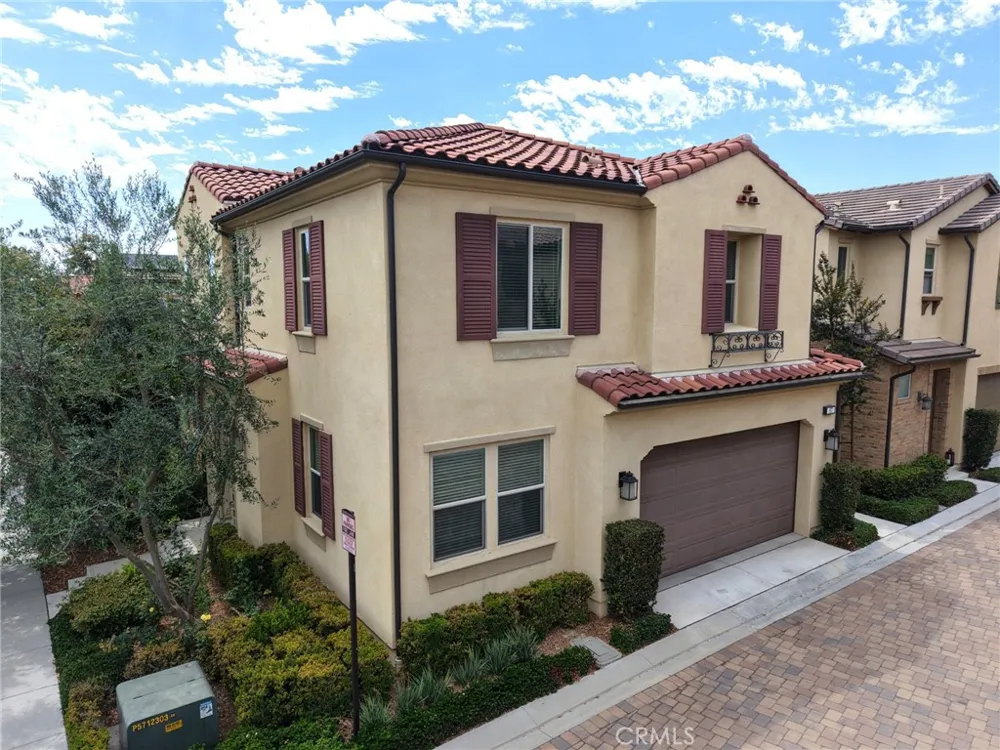67 Eclipse Lake Forest, CA 92630