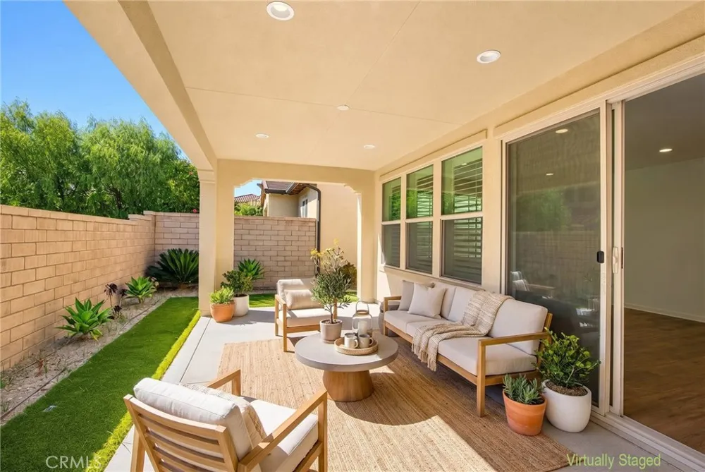 67 Eclipse Lake Forest, CA 92630