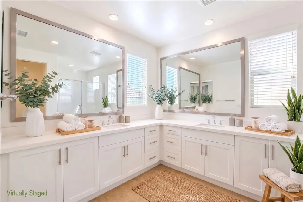 67 Eclipse Lake Forest, CA 92630