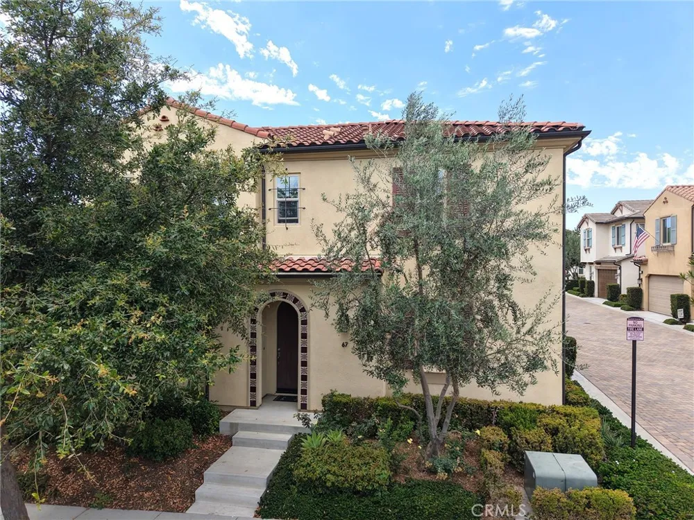 67 Eclipse Lake Forest, CA 92630