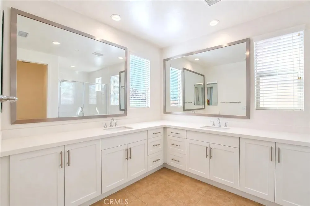 67 Eclipse Lake Forest, CA 92630