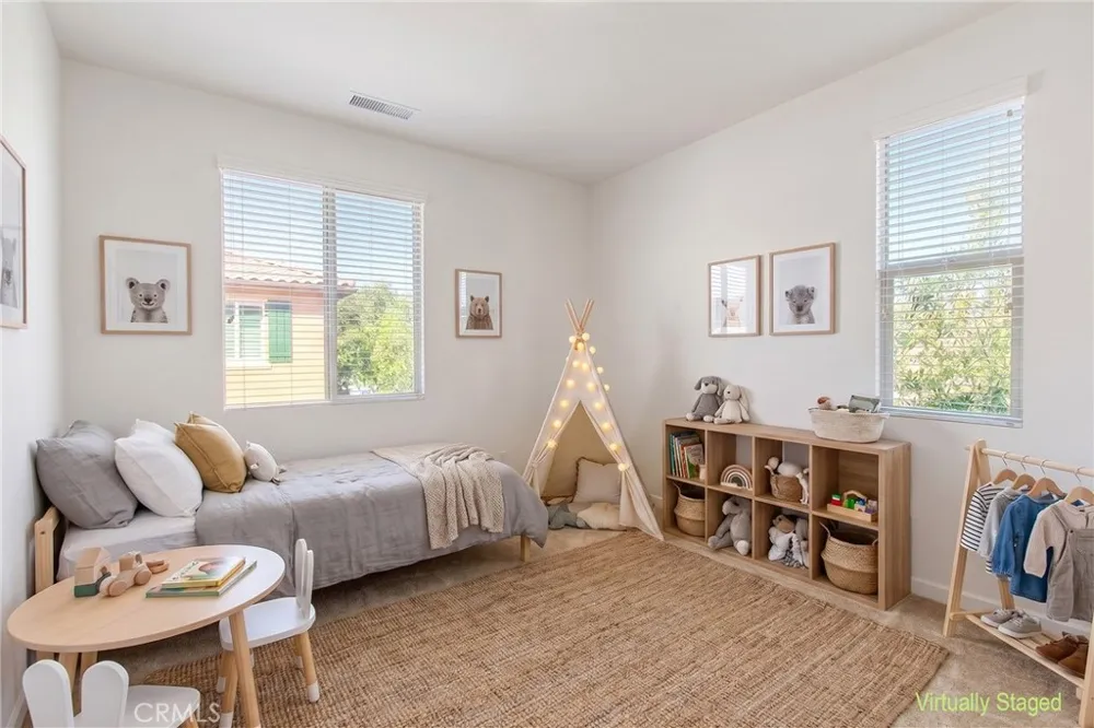 67 Eclipse Lake Forest, CA 92630