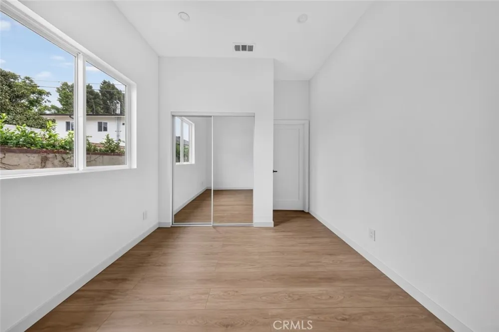 6514 Kraft Avenue North Hollywood, CA 91606