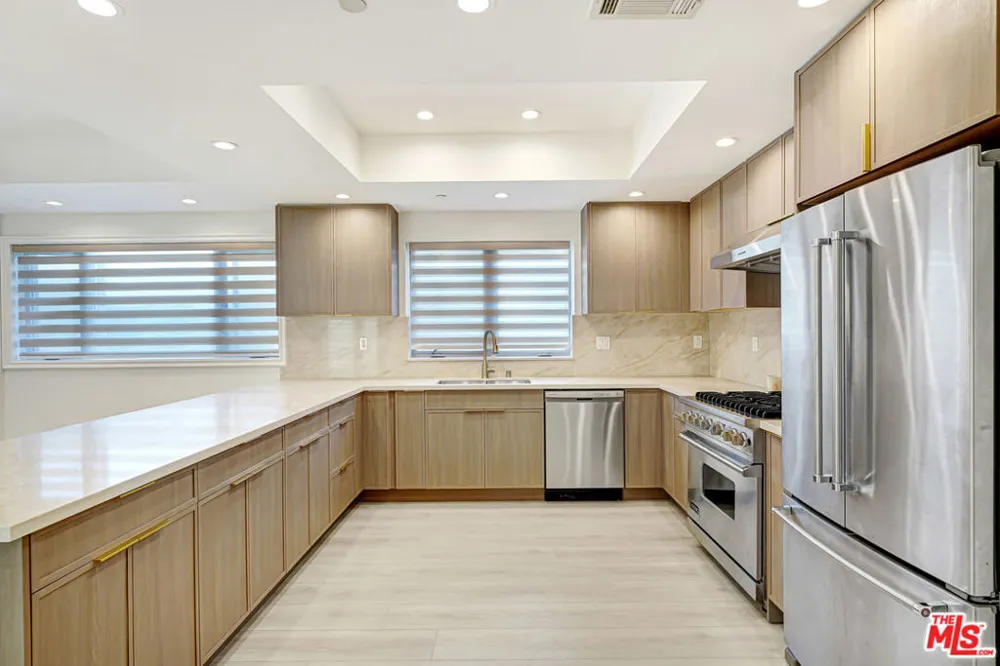 927 S Wooster Street #2 Los Angeles, CA 90035