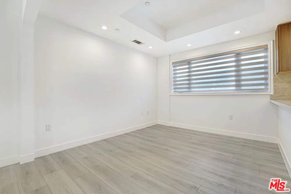 927 S Wooster Street #2 Los Angeles, CA 90035
