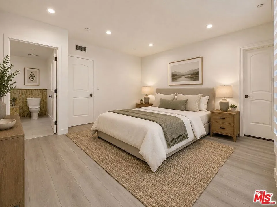 927 S Wooster Street #2 Los Angeles, CA 90035