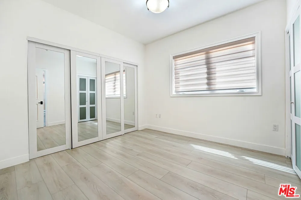 927 S Wooster Street #2 Los Angeles, CA 90035