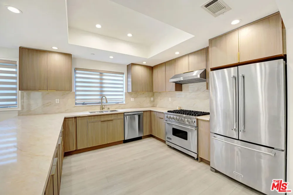927 S Wooster Street #2 Los Angeles, CA 90035