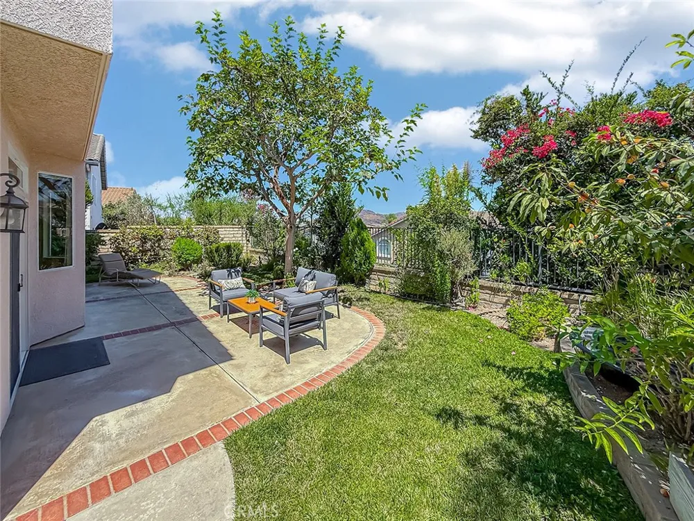 1739 Amarelle Newbury Park, CA 91320