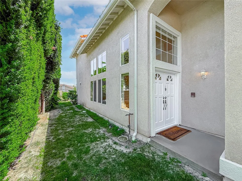 1739 Amarelle Newbury Park, CA 91320