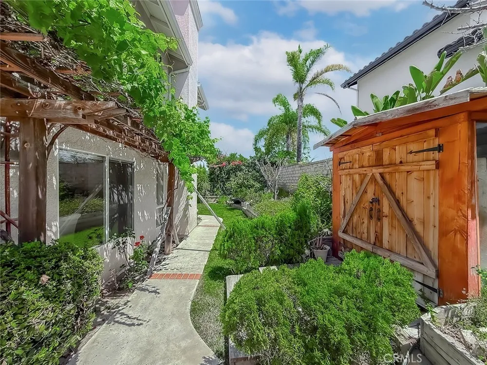 1739 Amarelle Newbury Park, CA 91320