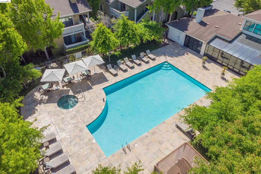 45 Schooner Ct Richmond, CA 94804