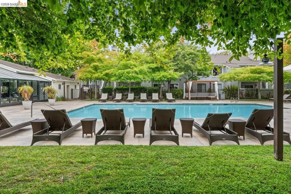 45 Schooner Ct Richmond, CA 94804