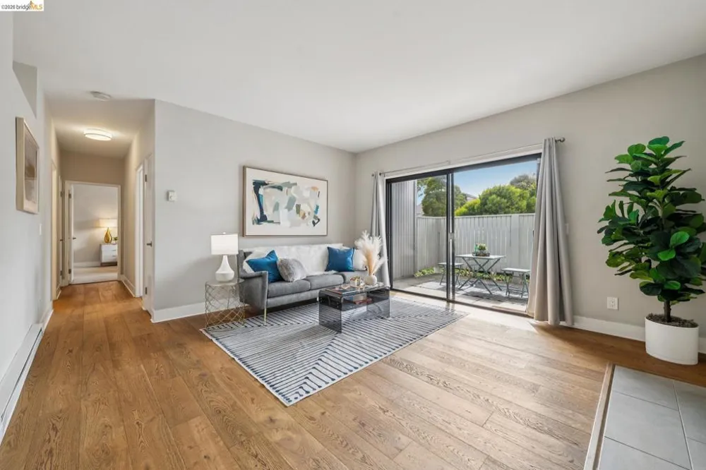45 Schooner Ct Richmond, CA 94804
