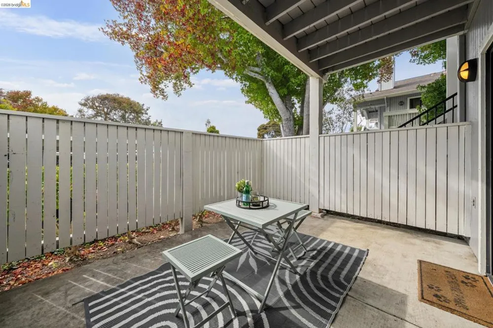 45 Schooner Ct Richmond, CA 94804