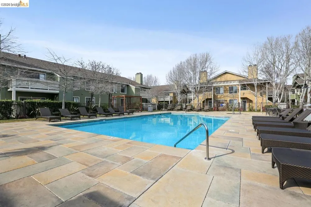 45 Schooner Ct Richmond, CA 94804