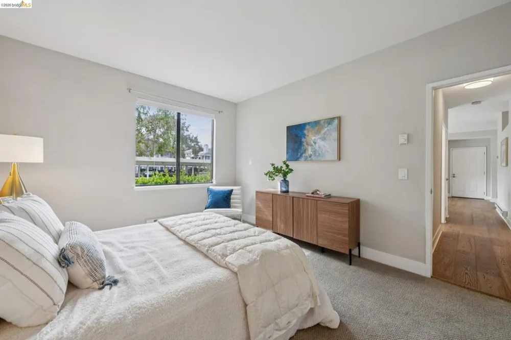 45 Schooner Ct Richmond, CA 94804