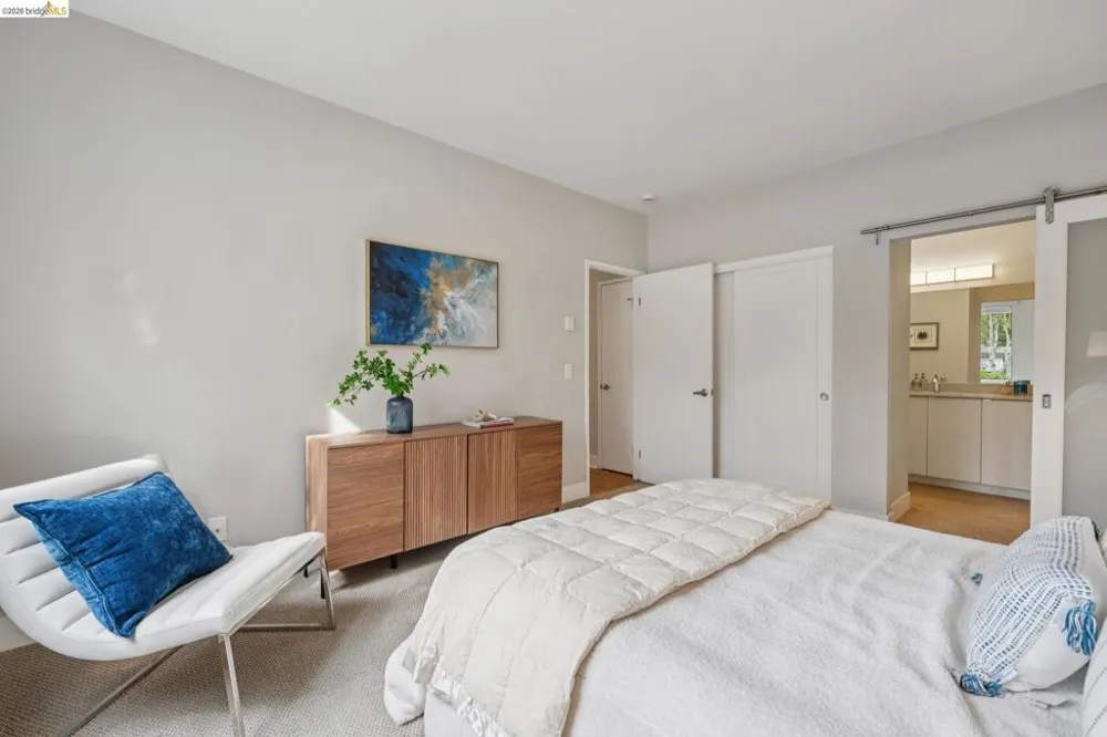45 Schooner Ct Richmond, CA 94804