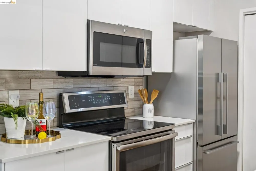 45 Schooner Ct Richmond, CA 94804