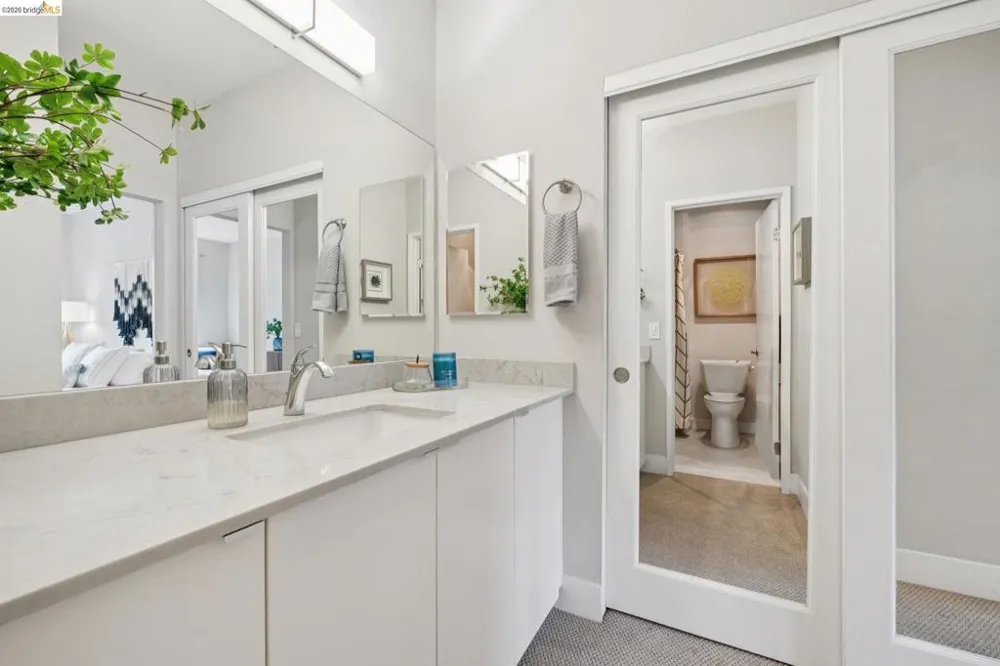 45 Schooner Ct Richmond, CA 94804