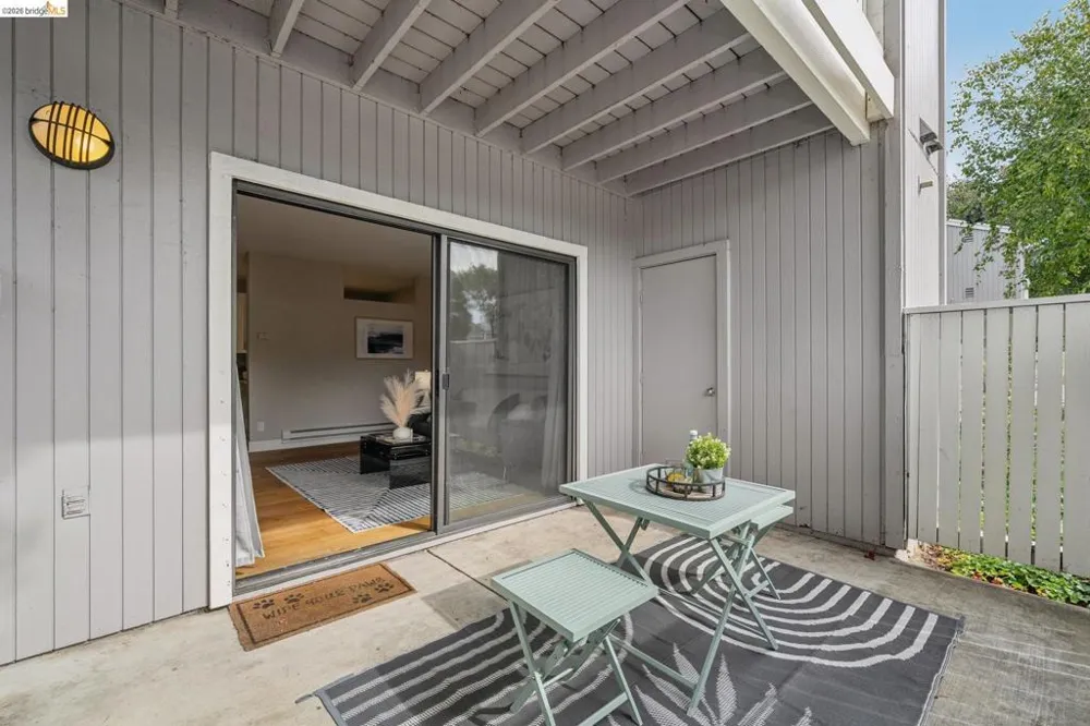 45 Schooner Ct Richmond, CA 94804