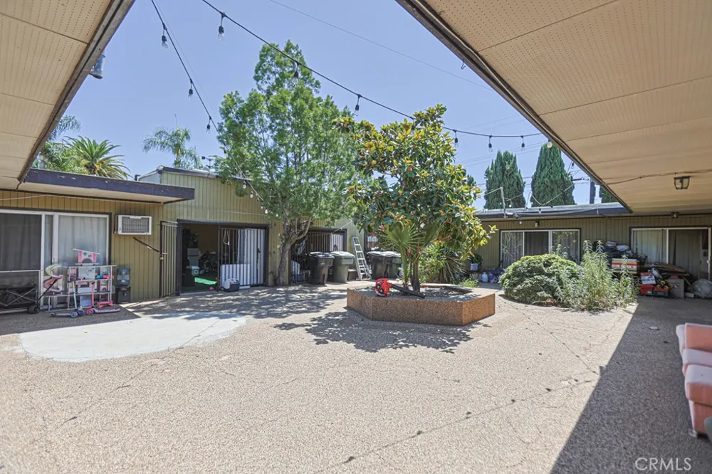 11602 Lampson Garden Grove, CA 92840