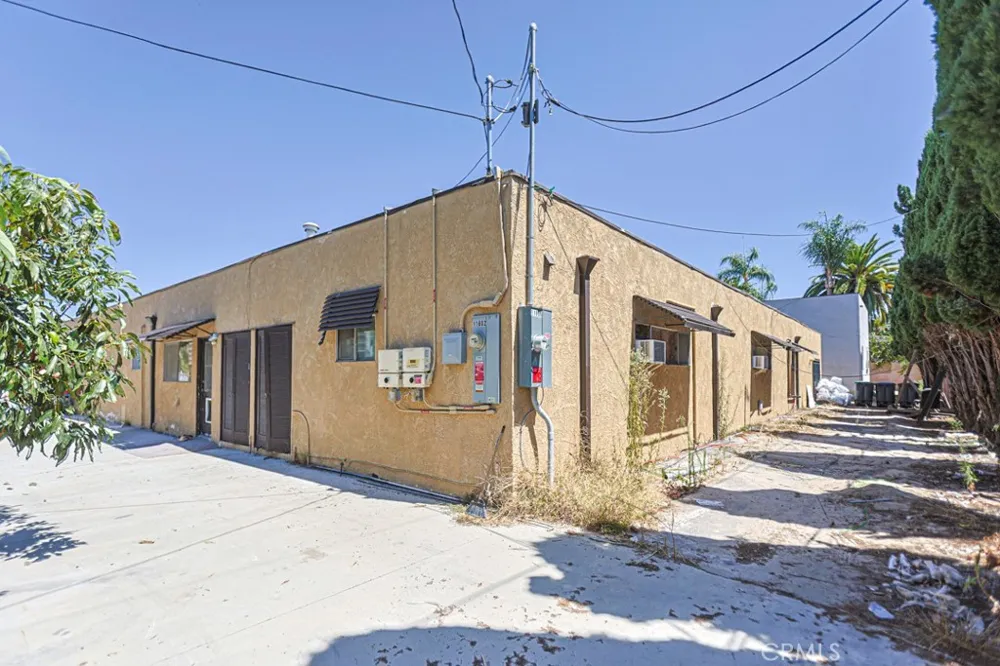 11602 Lampson Garden Grove, CA 92840