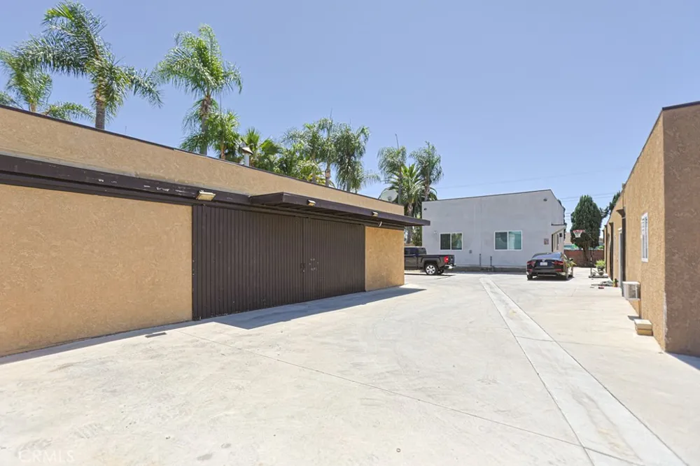 11602 Lampson Garden Grove, CA 92840
