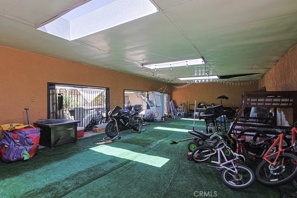 11602 Lampson Garden Grove, CA 92840