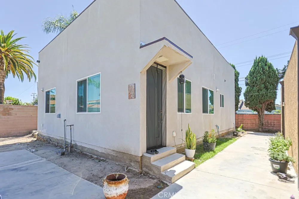 11602 Lampson Garden Grove, CA 92840