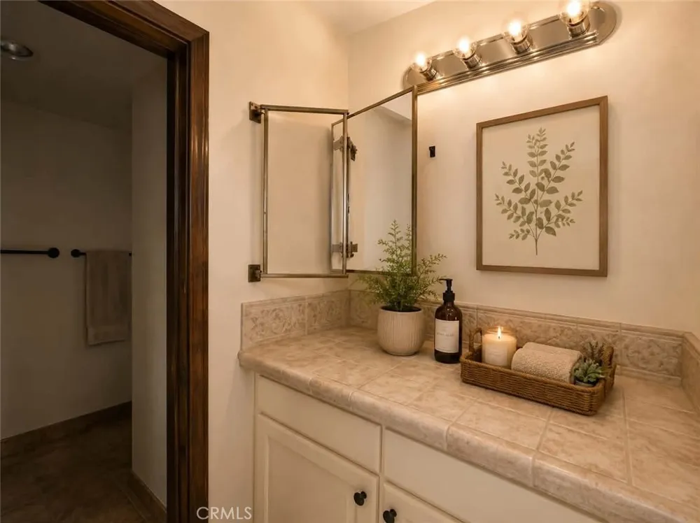 17110 Los Robles Fountain Valley, CA 92708
