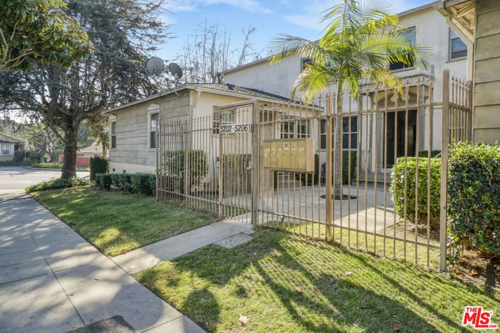 5202 Knowlton Street Los Angeles, CA 90045