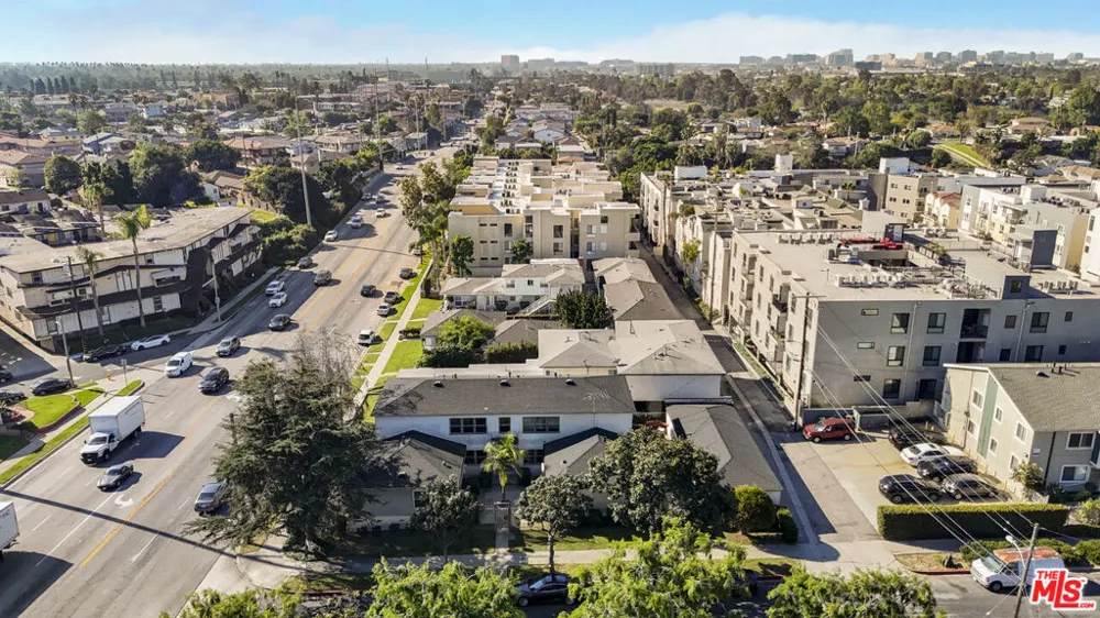 5202 Knowlton Street Los Angeles, CA 90045