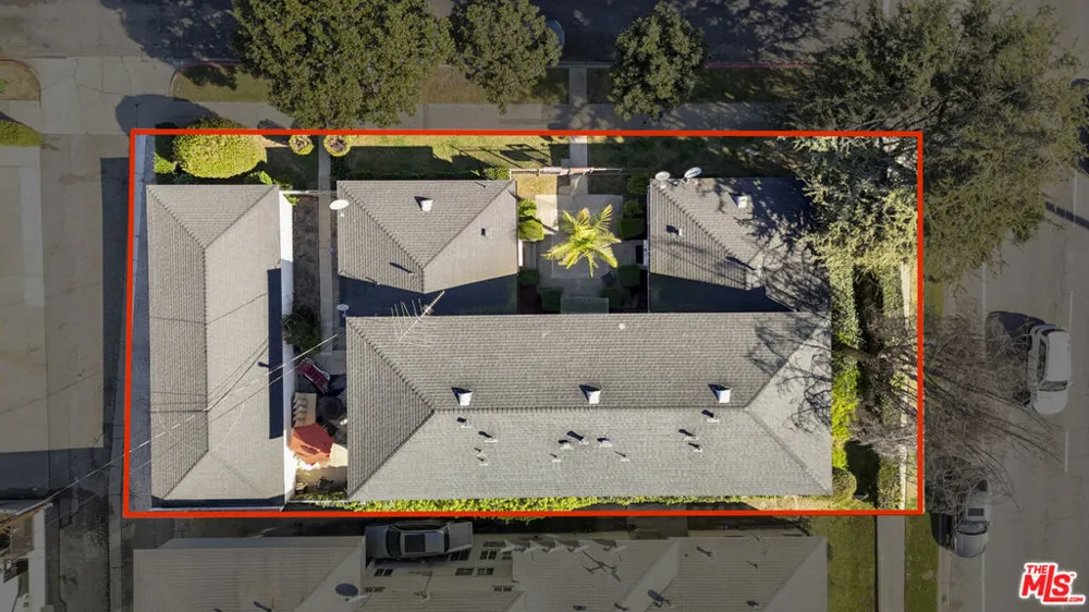 5202 Knowlton Street Los Angeles, CA 90045