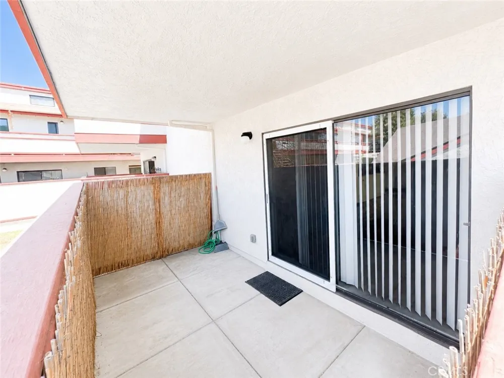 946 W 220th Torrance, CA 90502