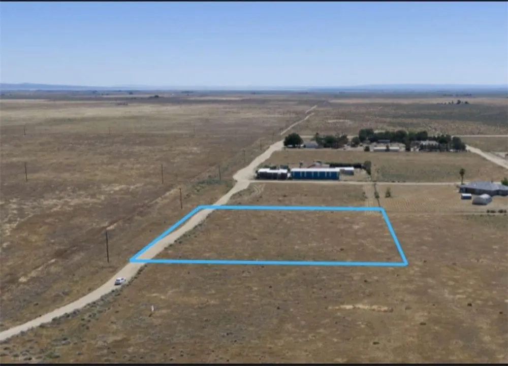 2312 W Ave C Lancaster, CA 93536